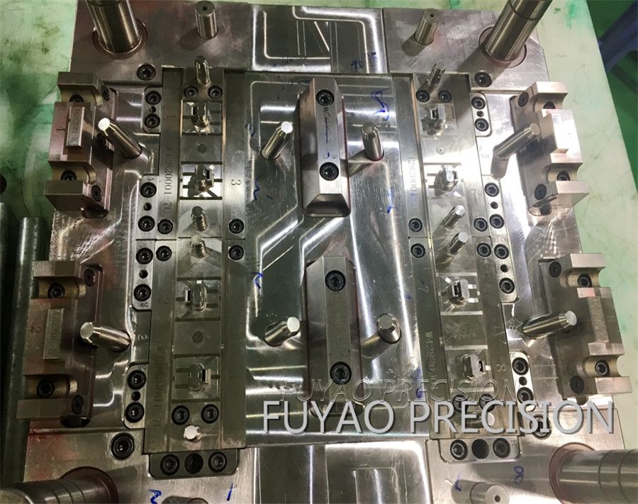 Automotive connector injection mould